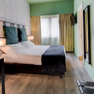 Camera classica con letto queen size